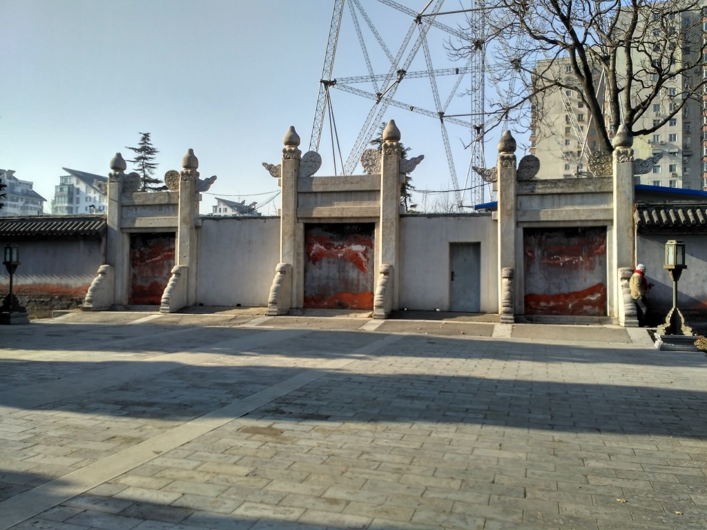 Gate to the alter.  As in the Temple of Sun park this was completely closed off.